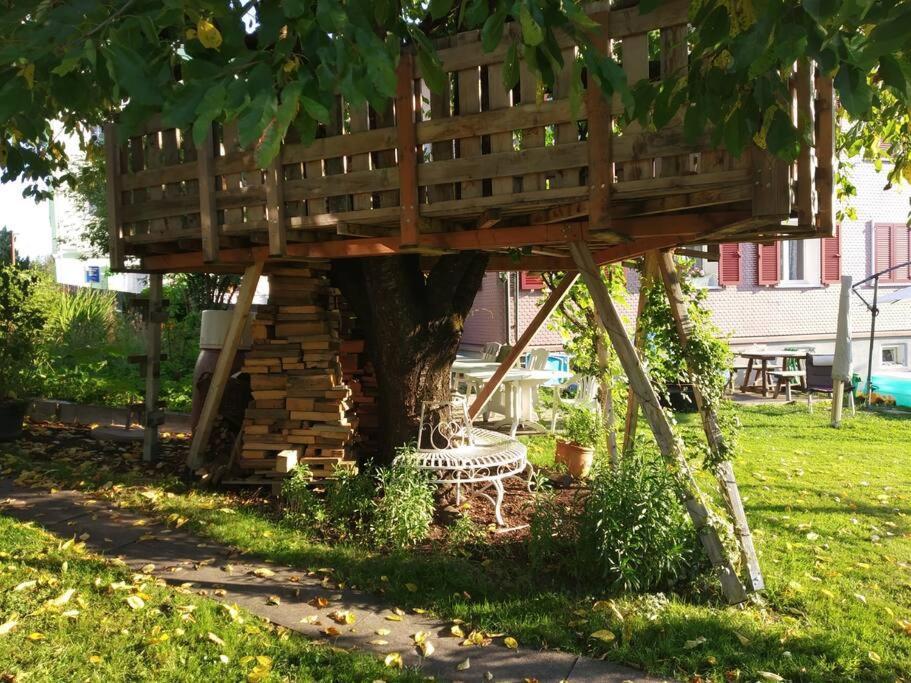Bijou 2 Huebsche 1 Zimmer Wohnung Herisau Bagian luar foto