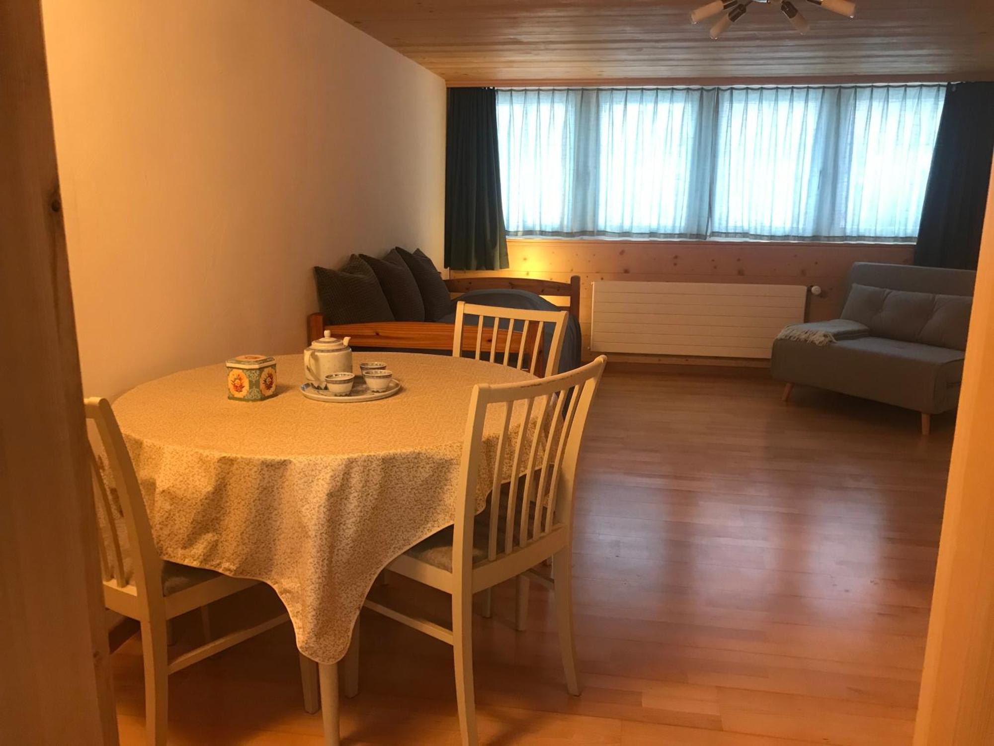 Bijou 2 Huebsche 1 Zimmer Wohnung Herisau Bagian luar foto